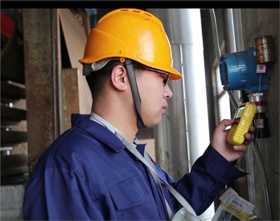 �����þ���������