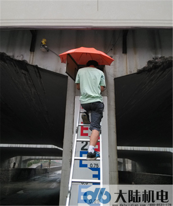 ��½����